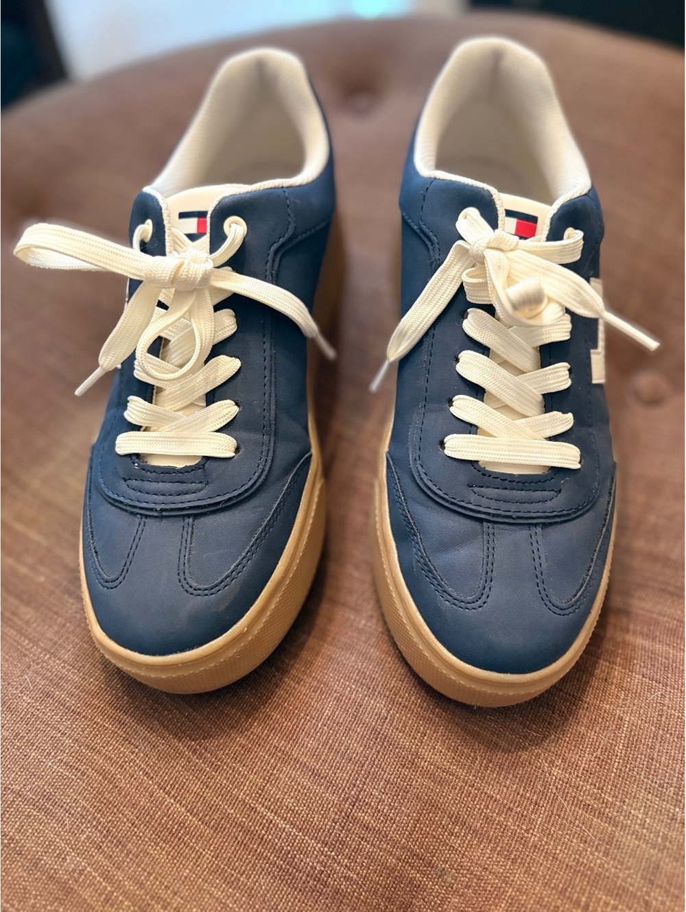 NWOB Tommy Hilfiger Navy and White Celmi Sneakers 9M